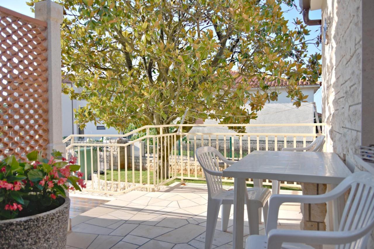 Apartments Vili Umag Extérieur photo